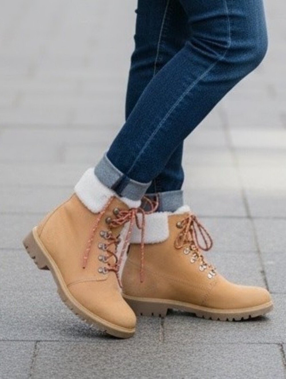Timberland Kinsley Leather Wheat Tan Lace-Up Ankle Boots With Faux Fur Collar